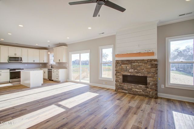 943 Sugar Hollow Road, Piney Flats, TN 37686