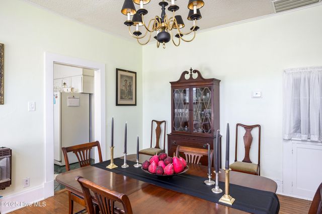 103 W Pleasant Street, Roseboro, NC 28382