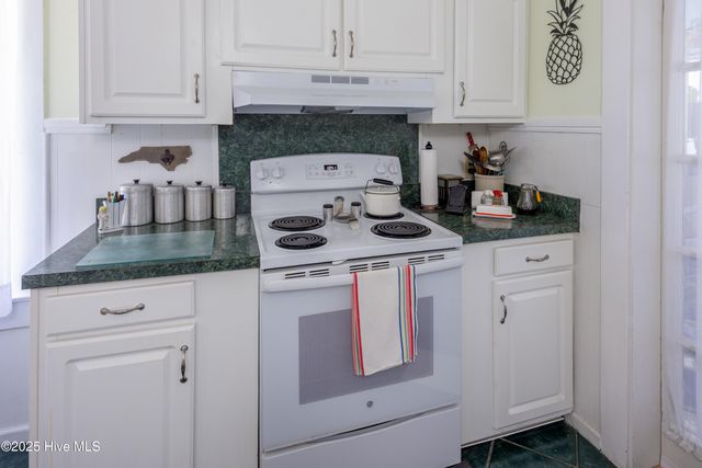 103 W Pleasant Street, Roseboro, NC 28382