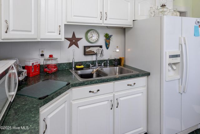 103 W Pleasant Street, Roseboro, NC 28382