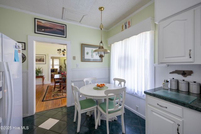 103 W Pleasant Street, Roseboro, NC 28382