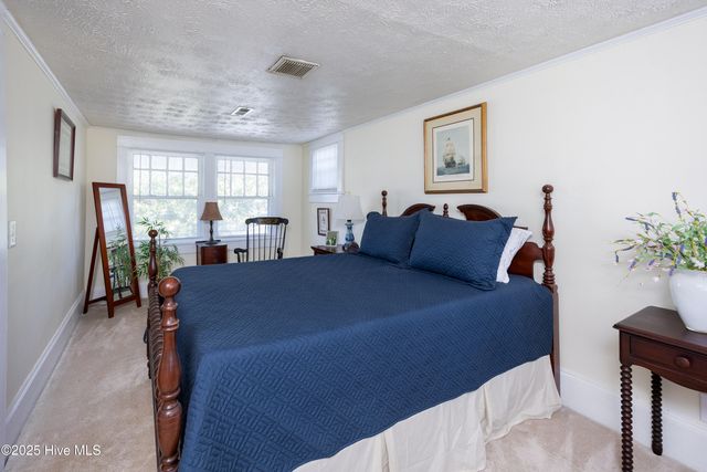 103 W Pleasant Street, Roseboro, NC 28382