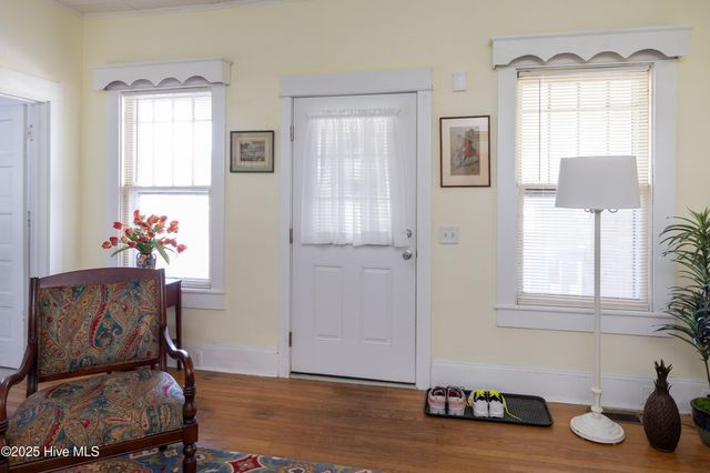 103 W Pleasant Street, Roseboro, NC 28382