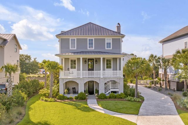 1605 Bernier Cmns, Johns Island, SC 29455