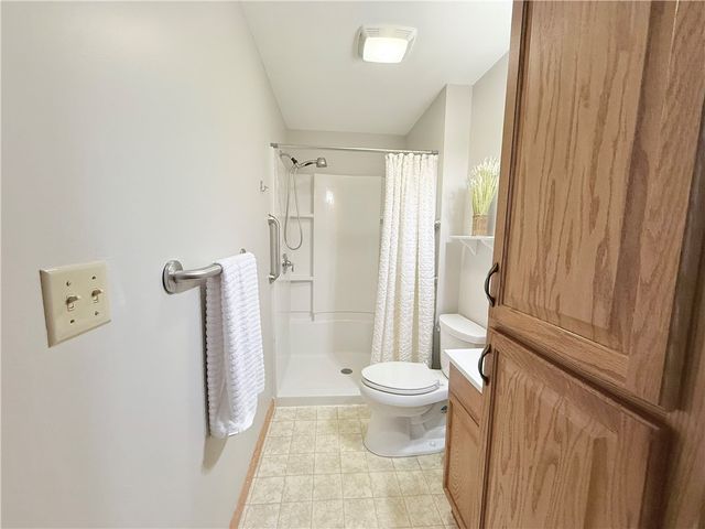 332 E Maitland Ln, Neshannock Twp, PA 16105