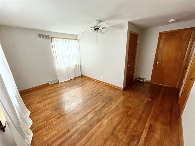 332 E Maitland Ln, Neshannock Twp, PA 16105