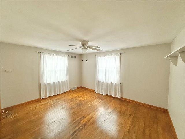 332 E Maitland Ln, Neshannock Twp, PA 16105