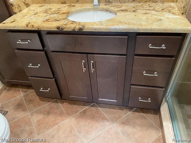 4585 Laurel Club Circle, West Bloomfield, MI 48323