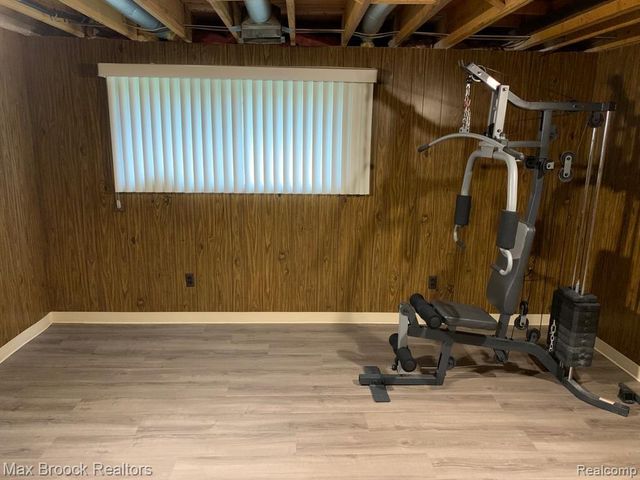 4585 Laurel Club Circle, West Bloomfield, MI 48323