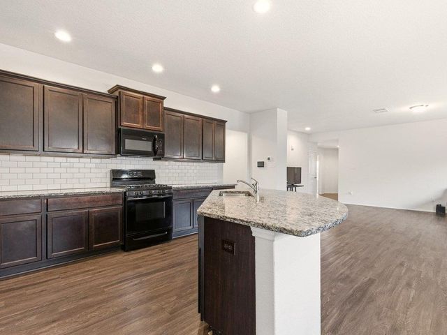 128 Dylan DR, San Marcos, TX 78666