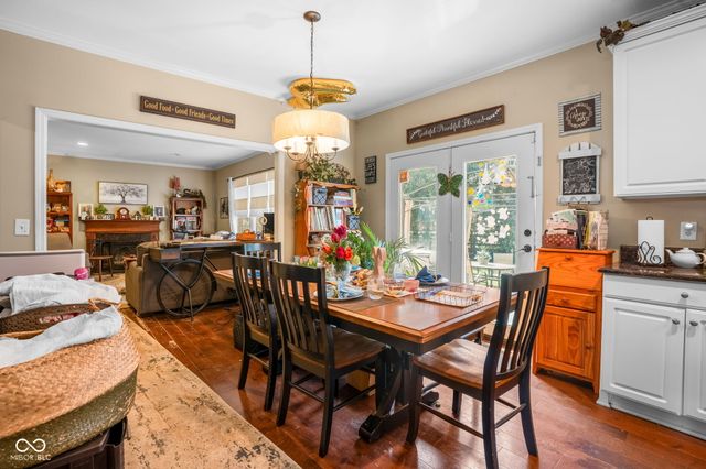 11382 Royal Place, Carmel, IN 46032