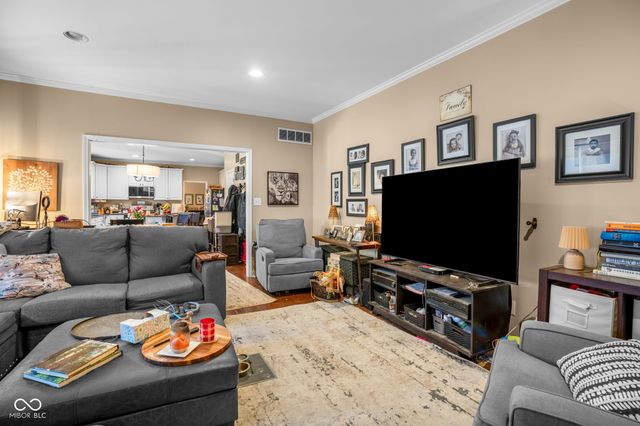 11382 Royal Place, Carmel, IN 46032