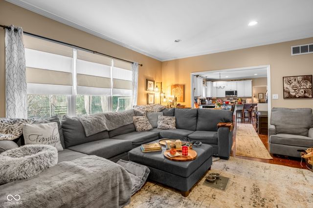 11382 Royal Place, Carmel, IN 46032