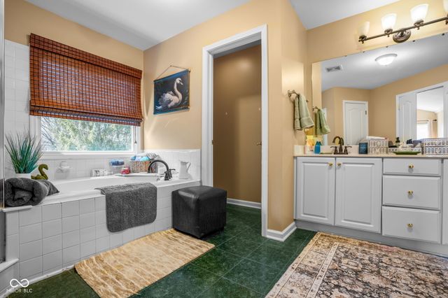 11382 Royal Place, Carmel, IN 46032