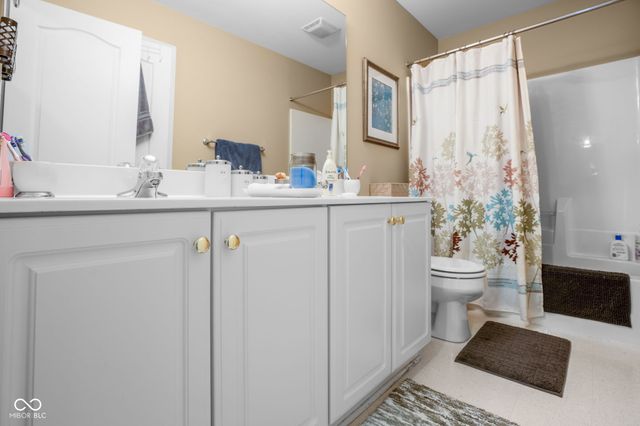 11382 Royal Place, Carmel, IN 46032