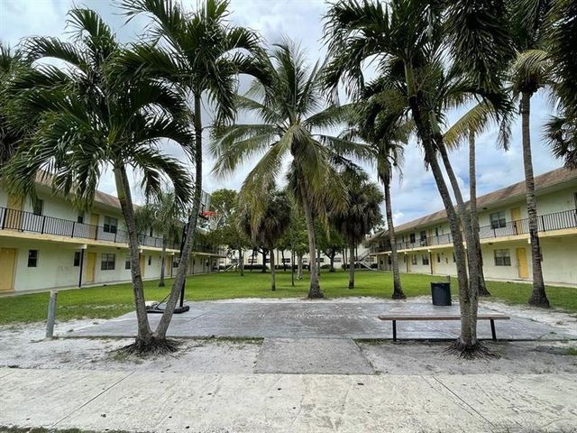 4160 NW 21st Street 246, Lauderhill, FL 33313