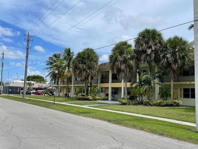 4160 NW 21st Street 246, Lauderhill, FL 33313