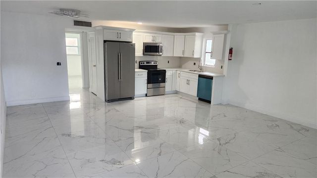 4160 NW 21st Street 246, Lauderhill, FL 33313