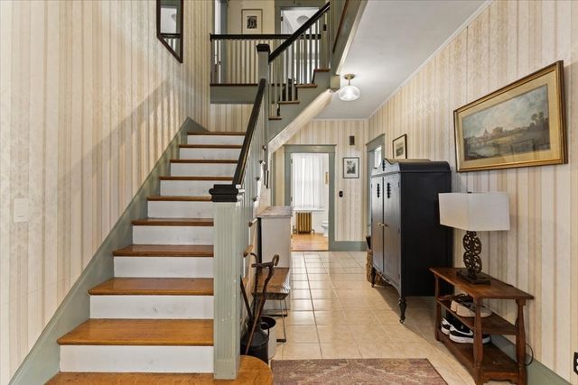 53 Ashland St, Taunton, MA 02780