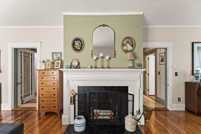 53 Ashland St, Taunton, MA 02780