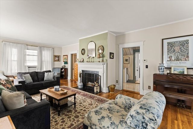 53 Ashland St, Taunton, MA 02780