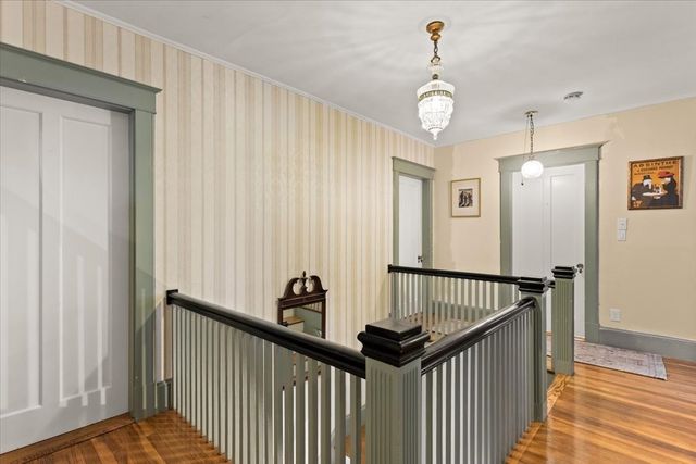 53 Ashland St, Taunton, MA 02780