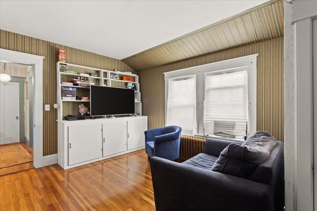 53 Ashland St, Taunton, MA 02780