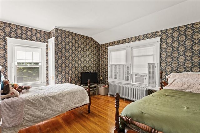 53 Ashland St, Taunton, MA 02780