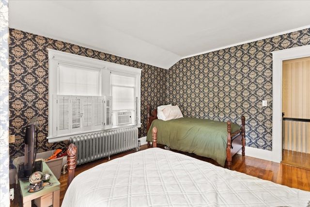 53 Ashland St, Taunton, MA 02780
