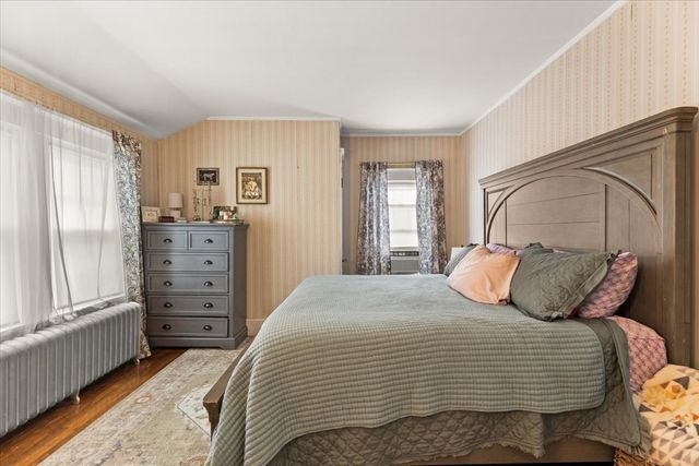 53 Ashland St, Taunton, MA 02780
