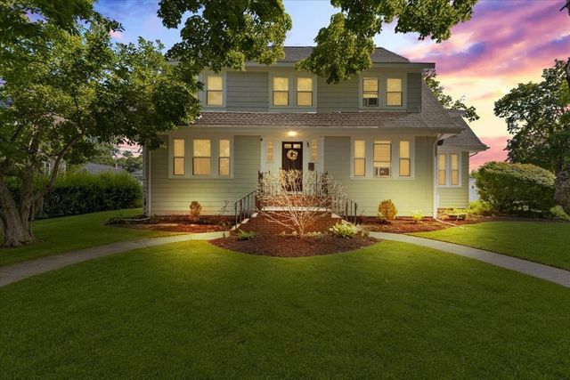 53 Ashland St, Taunton, MA 02780