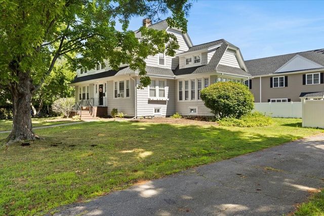 53 Ashland St, Taunton, MA 02780