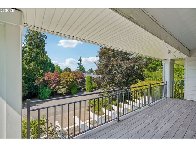 7600 Sw NORTHVALE Way, Portland, OR 97225
