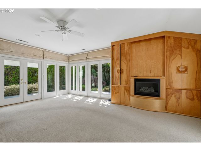7600 Sw NORTHVALE Way, Portland, OR 97225