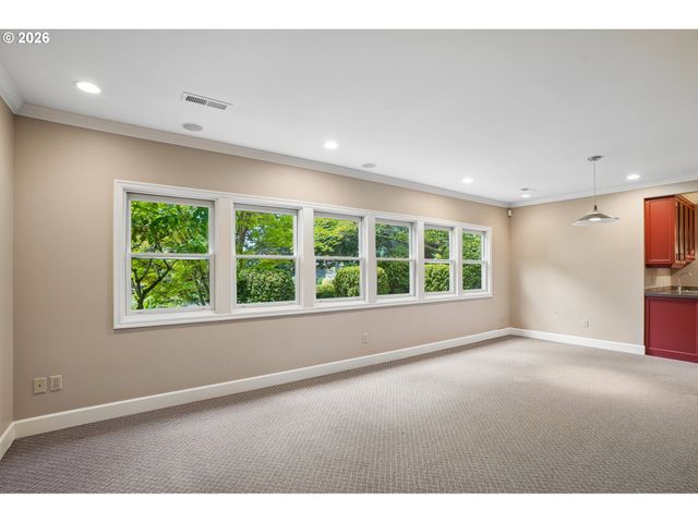 7600 Sw NORTHVALE Way, Portland, OR 97225