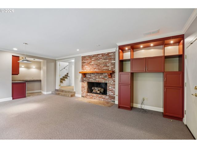 7600 Sw NORTHVALE Way, Portland, OR 97225