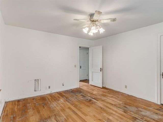 202 W Vandament Avenue, Yukon, OK 73099