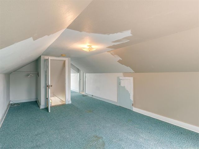 202 W Vandament Avenue, Yukon, OK 73099