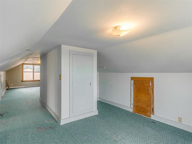 202 W Vandament Avenue, Yukon, OK 73099