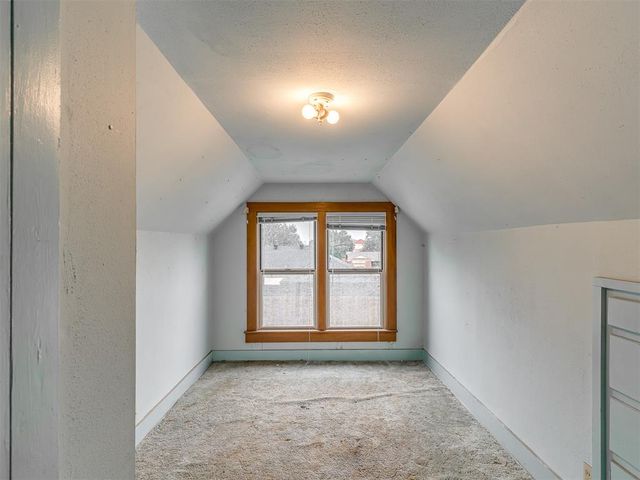 202 W Vandament Avenue, Yukon, OK 73099