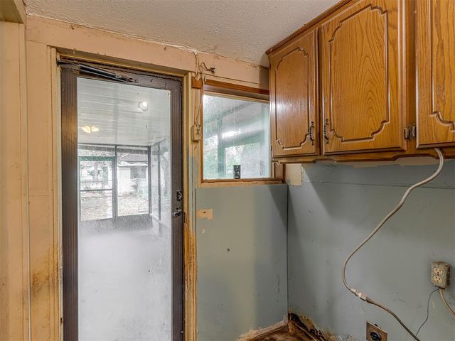 202 W Vandament Avenue, Yukon, OK 73099