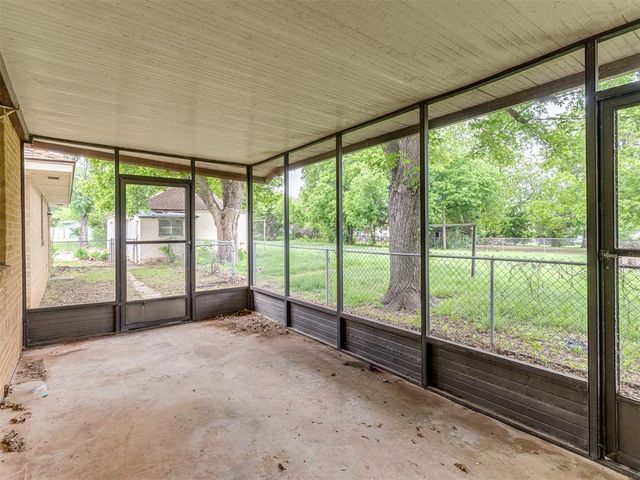 202 W Vandament Avenue, Yukon, OK 73099