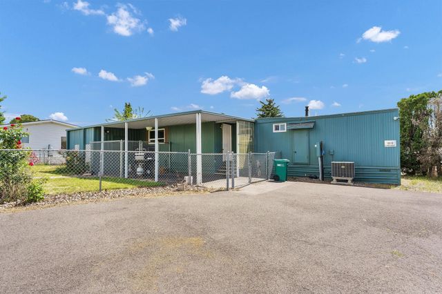 19115 E Montgomery Dr, Spokane Valley, WA 99027