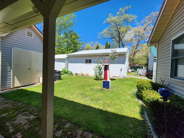 781 N Blue Gill Lake Road, Harrison, MI 48625