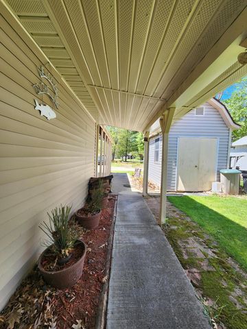 781 N Blue Gill Lake Road, Harrison, MI 48625