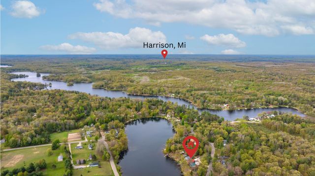 781 N Blue Gill Lake Road, Harrison, MI 48625