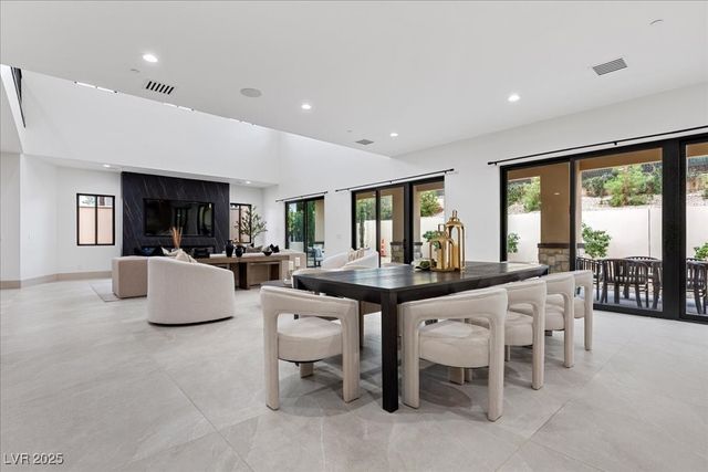 19 Rue Grimaldi Way, Henderson, NV 89011