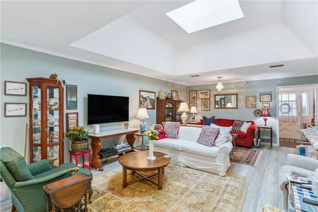 219 Five Pounds Road, St Simons Island, GA 31522