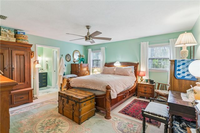 219 Five Pounds Road, St Simons Island, GA 31522