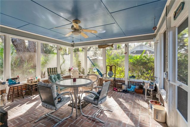 219 Five Pounds Road, St Simons Island, GA 31522